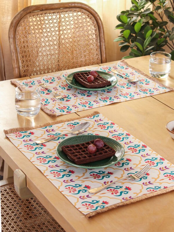 Pushp – Set Of 2 Placemats (White)
