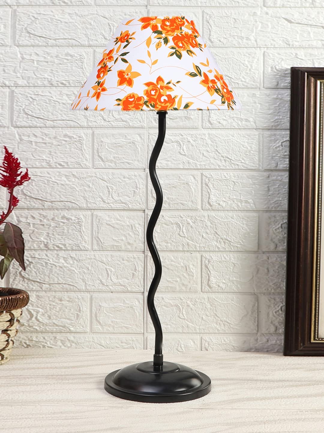 Printed Cotton Zig zag Table lamp with Iron Base (AE13)
