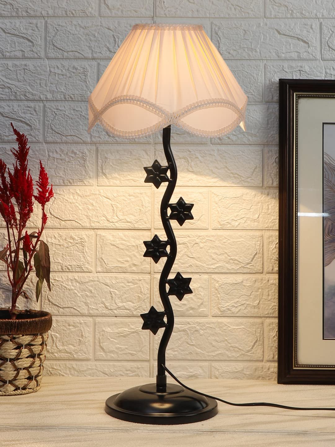 Vintage Off-White Cotton Zig Zag Star Table lamp with Iron Base (AE34)