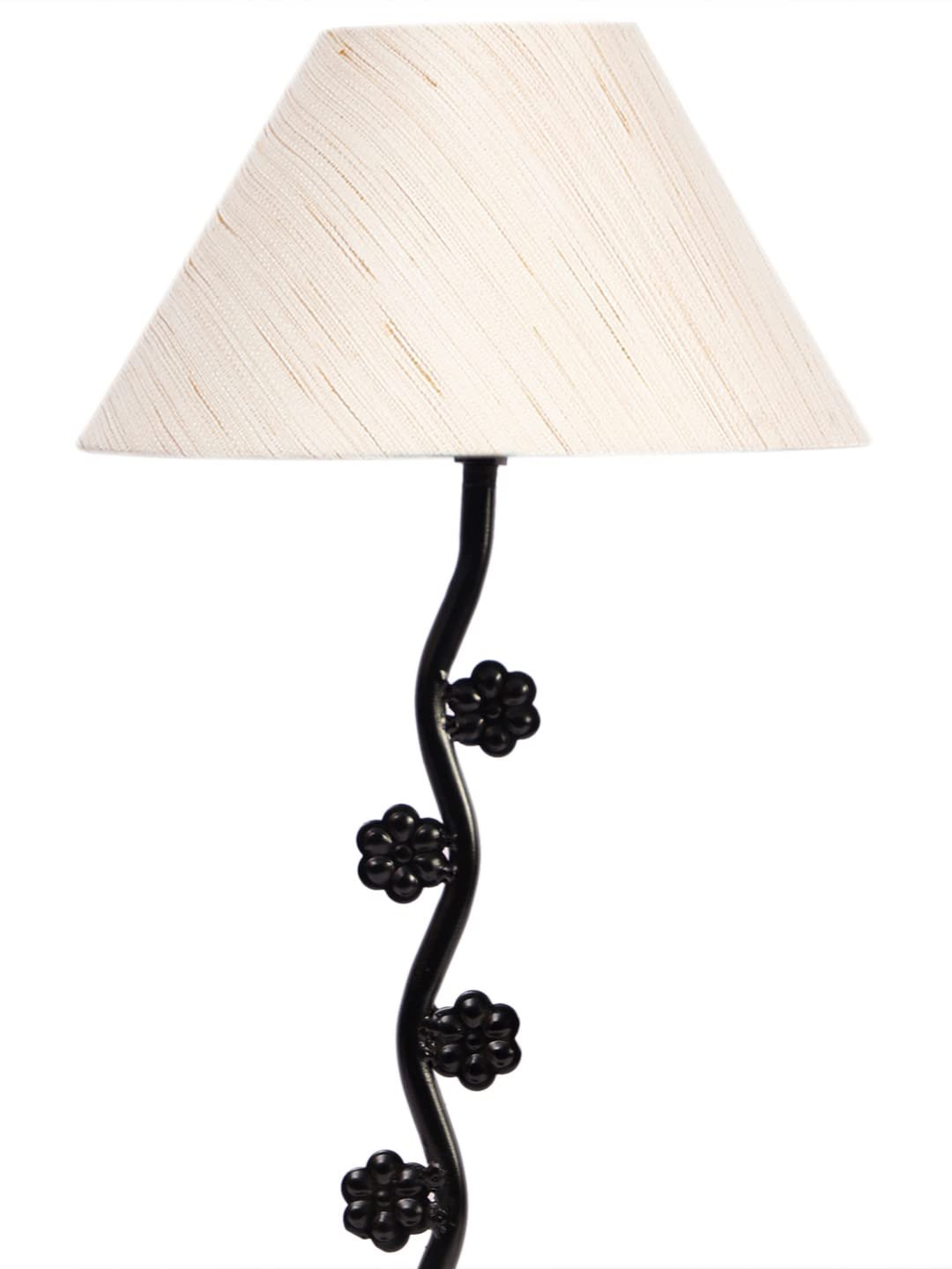 Off-White Cotton Zig zag Tikli Table lamp with Iron Base (AE39)