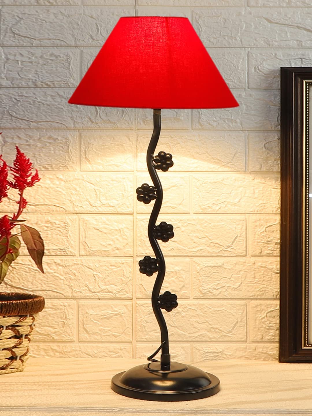 Red Cotton Zig zag Tikli Table lamp with Iron Base (AE41)