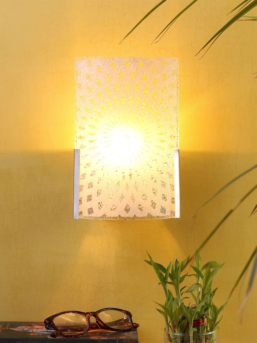 Single Glass Wall Mounted lamp (MW06)