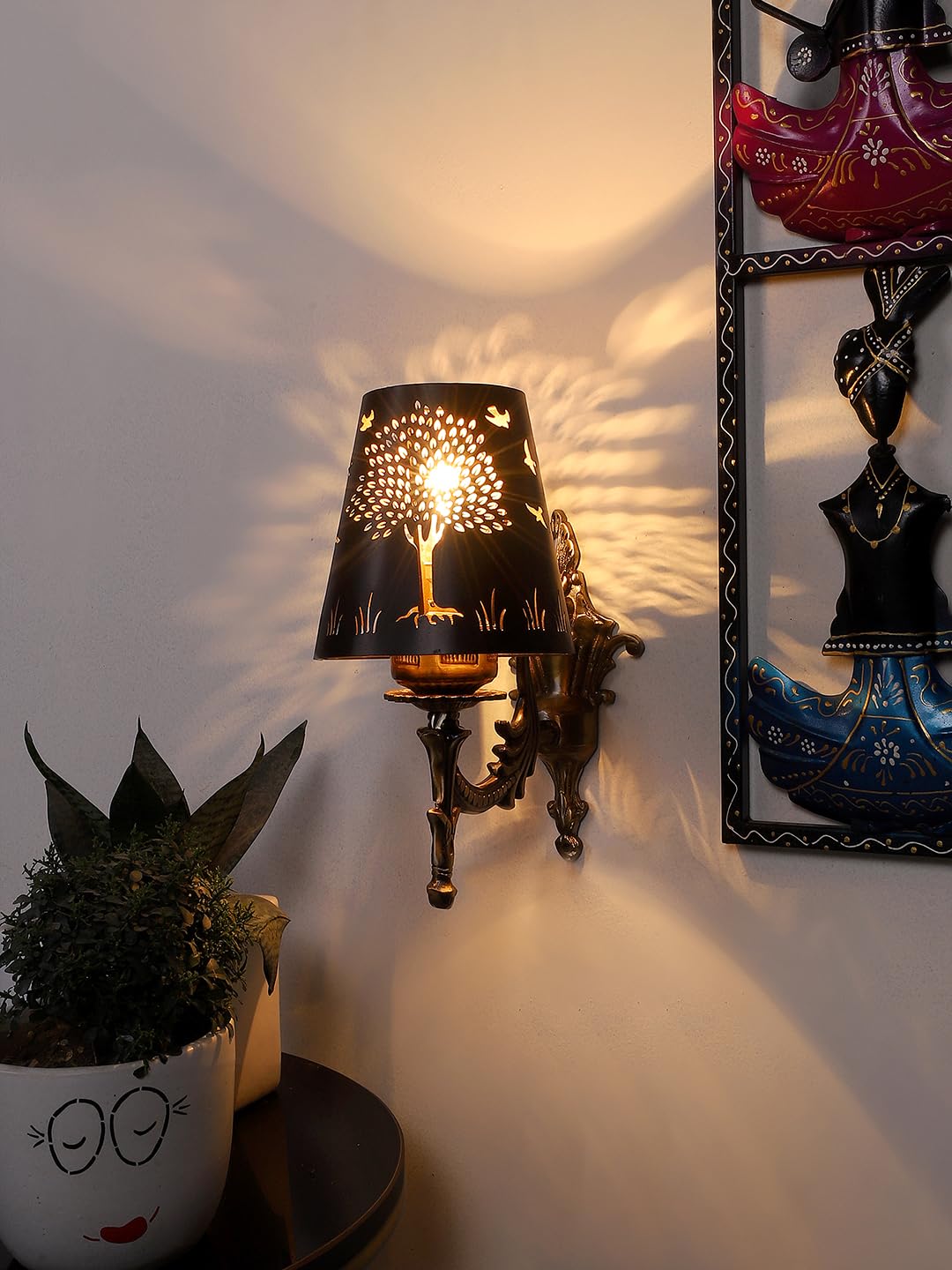 Multicolor Wall Lamp | Elegant Metal Material | Stylish Ambient Light for Home, Office, Living Room, Bedroom, Hallway | Modern Decorative Wall Sconce - Model DZW04
