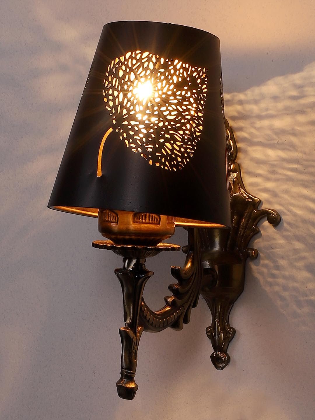Multicolor Wall Lamp | Elegant Metal Material | Stylish Ambient Light for Home, Office, Living Room, Bedroom, Hallway | Modern Decorative Wall Sconce - Model DZW06