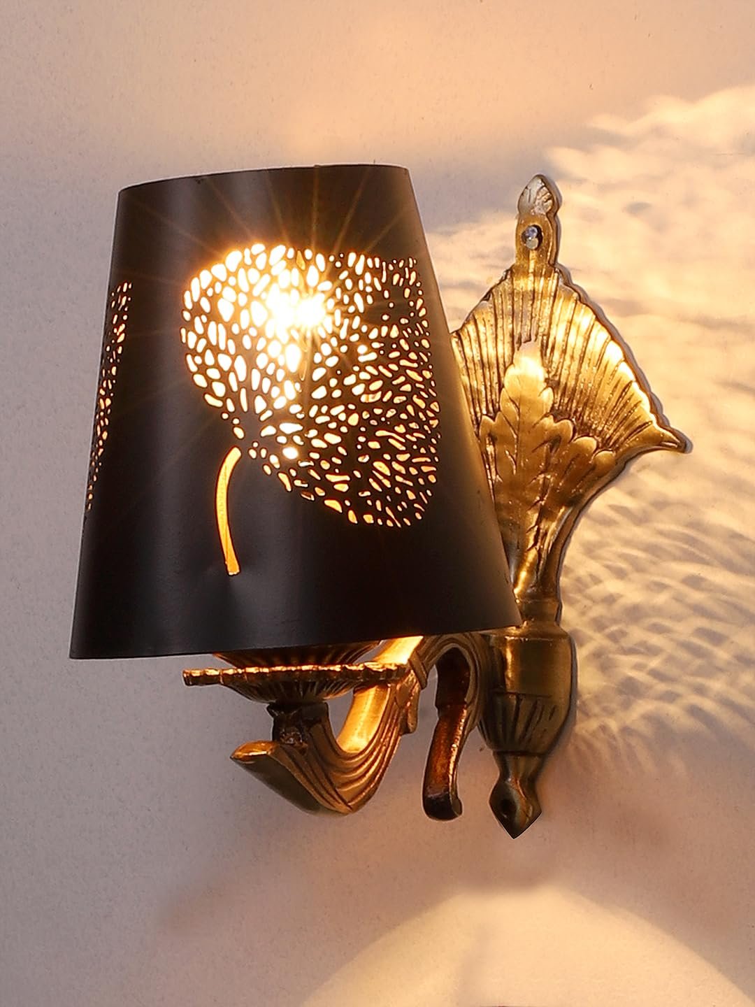 Multicolor Wall Lamp | Elegant Metal Material | Stylish Ambient Light for Home, Office, Living Room, Bedroom, Hallway | Modern Decorative Wall Sconce - Model DZW10