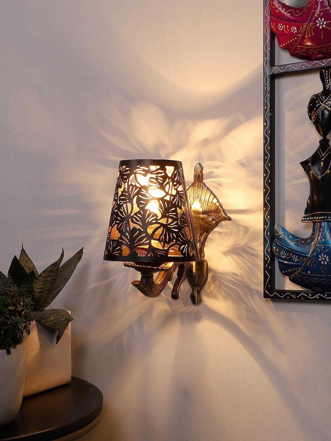 Multicolor Wall Lamp | Elegant Metal Material | Stylish Ambient Light for Home, Office, Living Room, Bedroom, Hallway | Modern Decorative Wall Sconce - Model DZW12