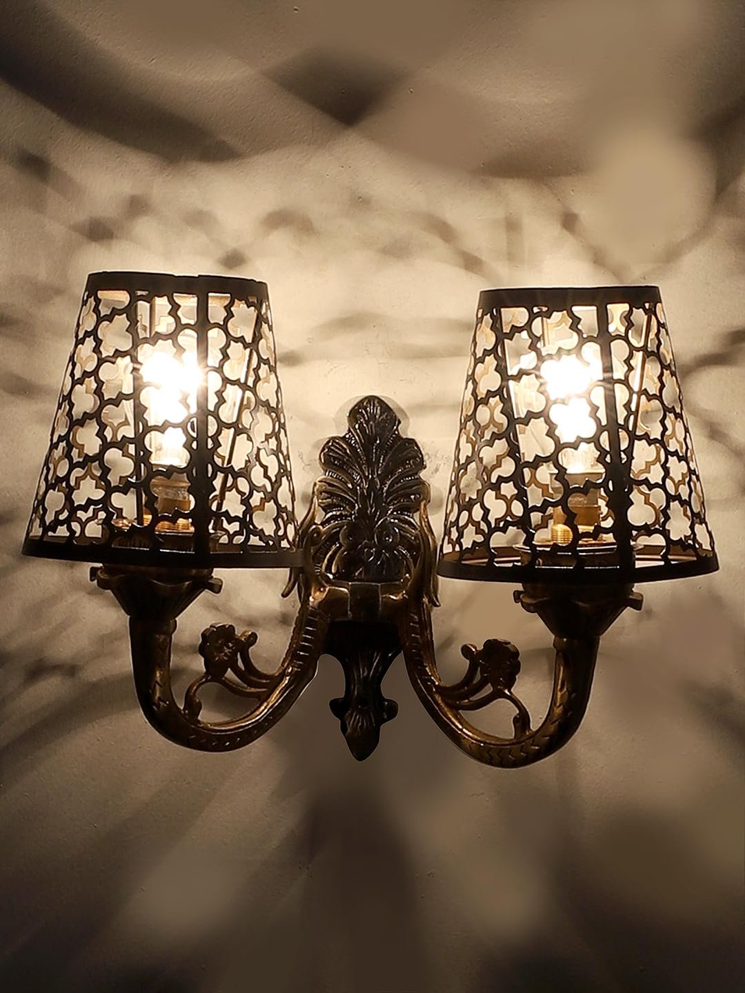 New Era 06 Light Chandelier with Etching Shades (ENG)