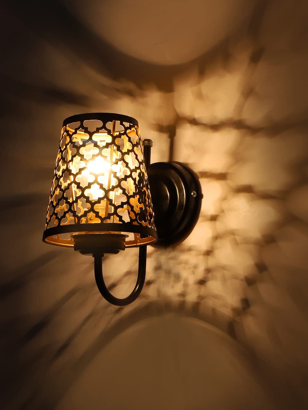 Multicolor Wall Lamp | Elegant Metal Material | Stylish Ambient Light for Home, Office, Living Room, Bedroom, Hallway | Modern Decorative Wall Sconce - Model IT13