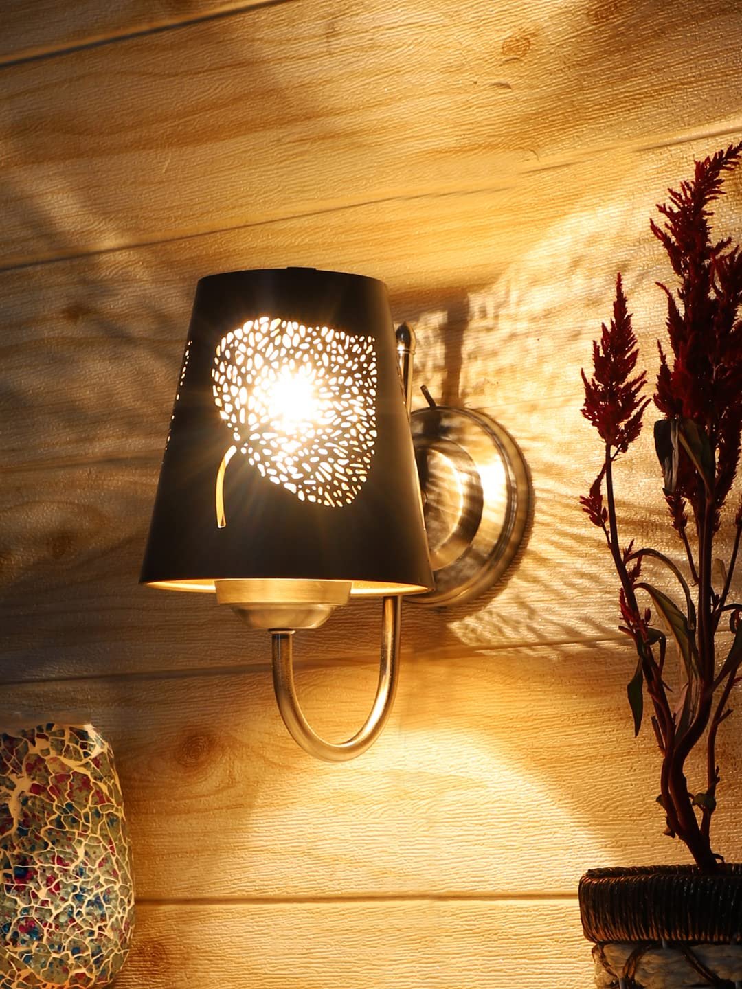 Multicolor Wall Lamp | Elegant Metal Material | Stylish Ambient Light for Home, Office, Living Room, Bedroom, Hallway | Modern Decorative Wall Sconce - Model IT27