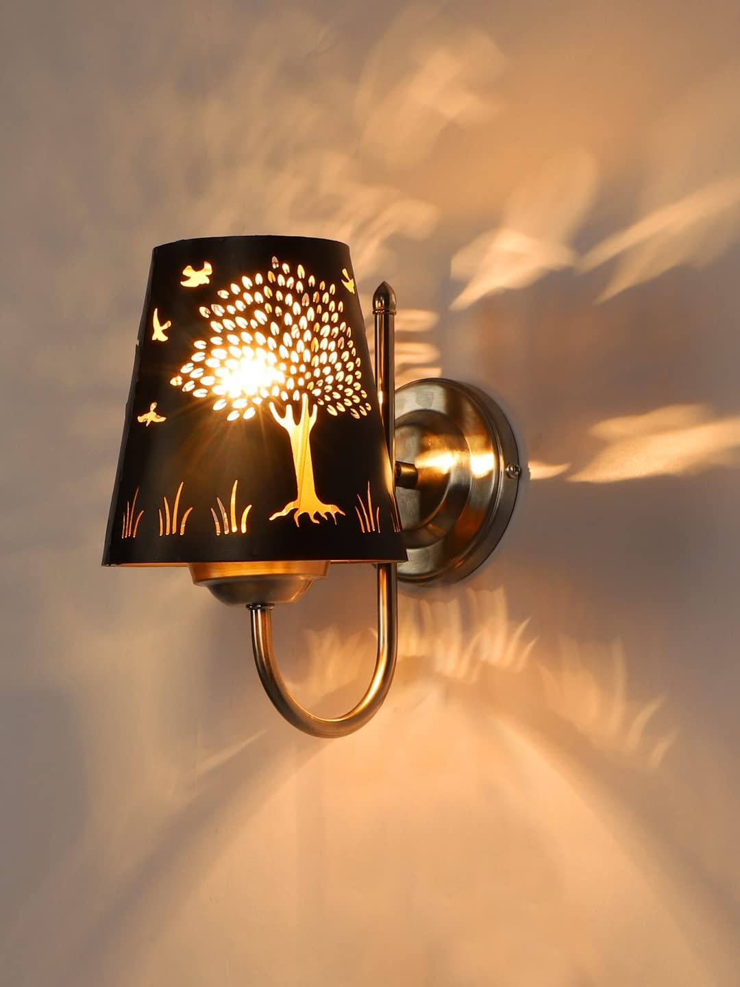 Multicolor Wall Lamp | Elegant Metal Material | Stylish Ambient Light for Home, Office, Living Room, Bedroom, Hallway | Modern Decorative Wall Sconce - Model IT28