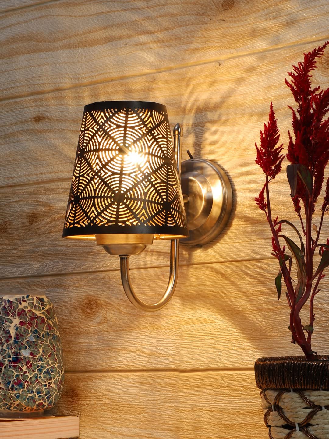 Multicolor Wall Lamp | Elegant Metal Material | Stylish Ambient Light for Home, Office, Living Room, Bedroom, Hallway | Modern Decorative Wall Sconce - Model IT31