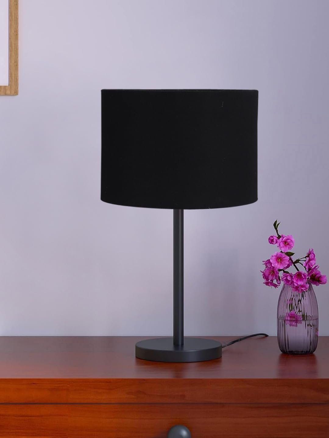 Black Night Table Lamp for Bedroom | Elegant Bedside Lamp with Warm LED Light & Stylish Design - Model VD25