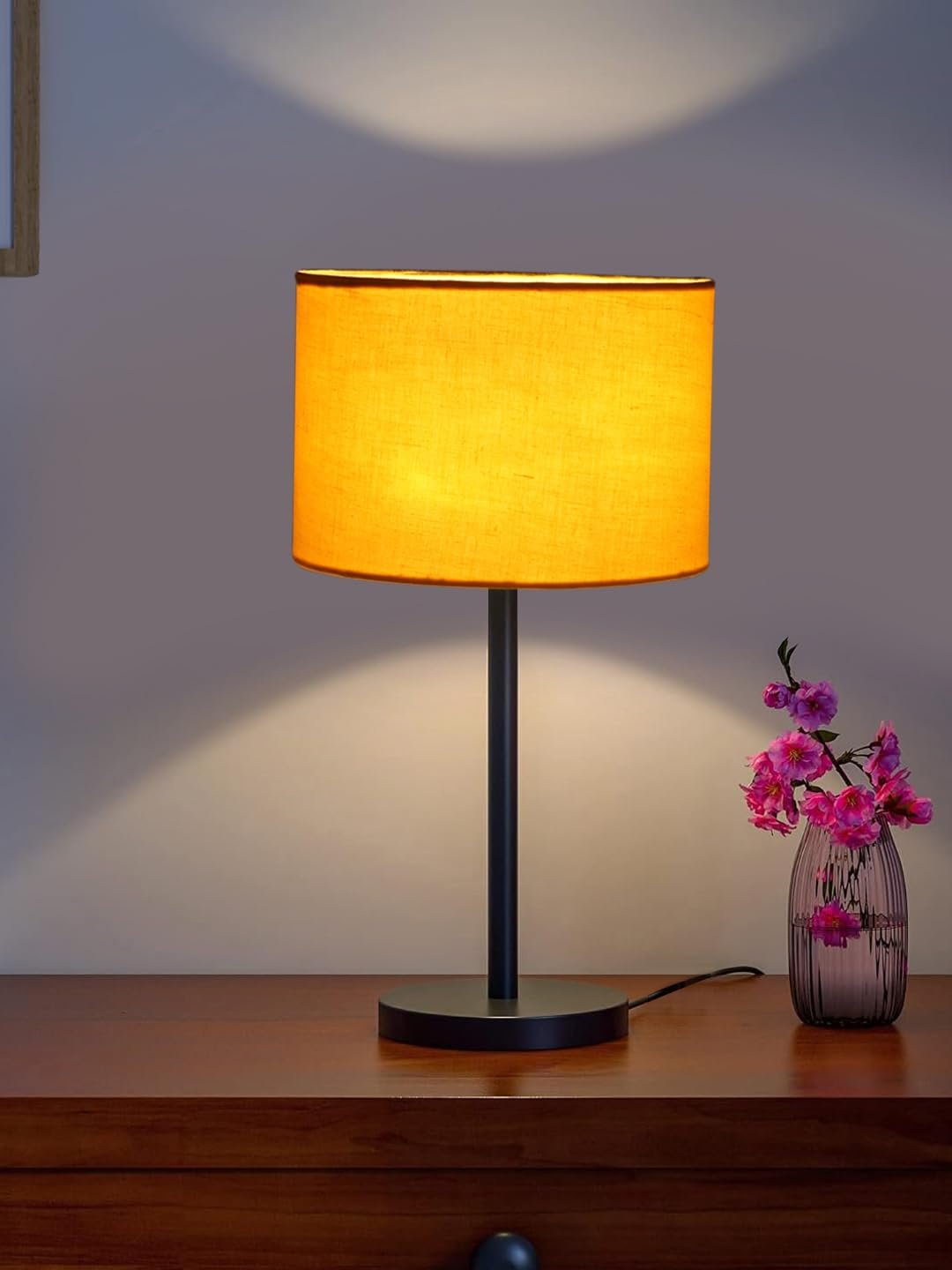 Black Night Table Lamp for Bedroom | Elegant Bedside Lamp with Warm LED Light & Stylish Design - Model VD28
