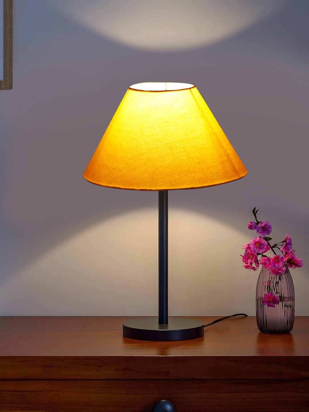Black Night Table Lamp for Bedroom | Elegant Bedside Lamp with Warm LED Light & Stylish Design - Model VD27