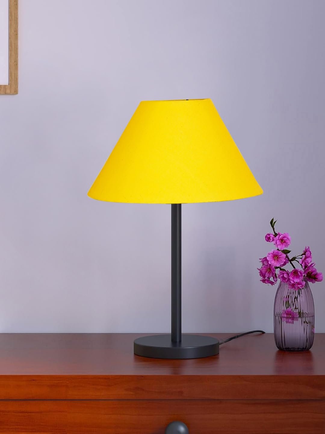 Black Night Table Lamp for Bedroom | Elegant Bedside Lamp with Warm LED Light & Stylish Design - Model VD27