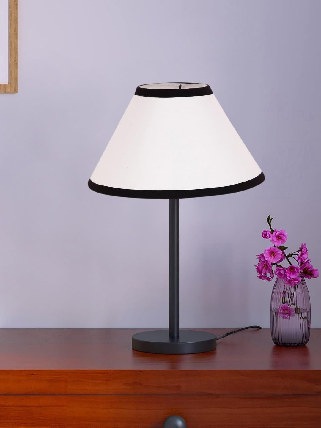 Black Night Table Lamp for Bedroom | Elegant Bedside Lamp with Warm LED Light & Stylish Design - Model VD29