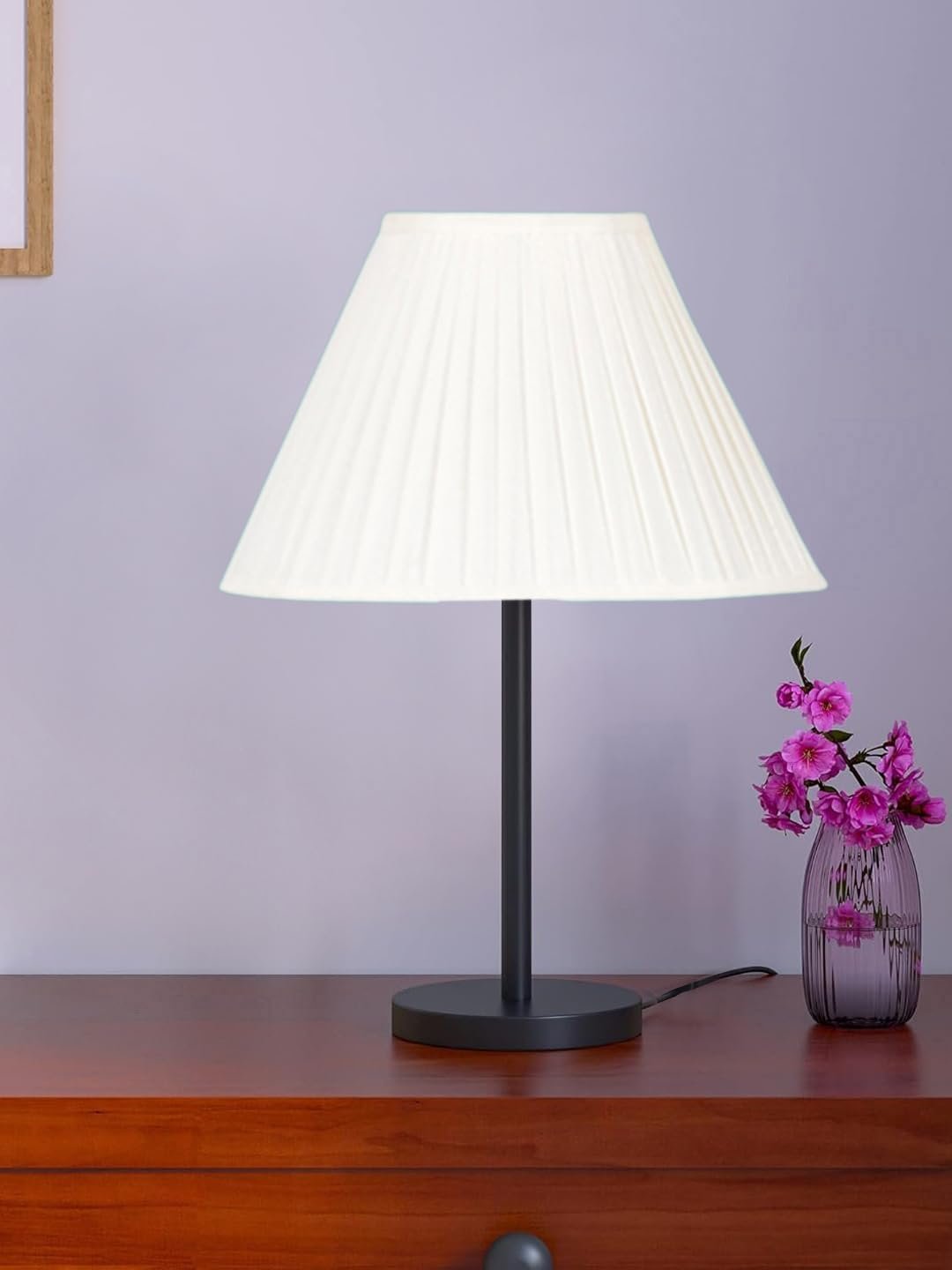 Black Night Table Lamp for Bedroom | Elegant Bedside Lamp with Warm LED Light & Stylish Design - Model VD41