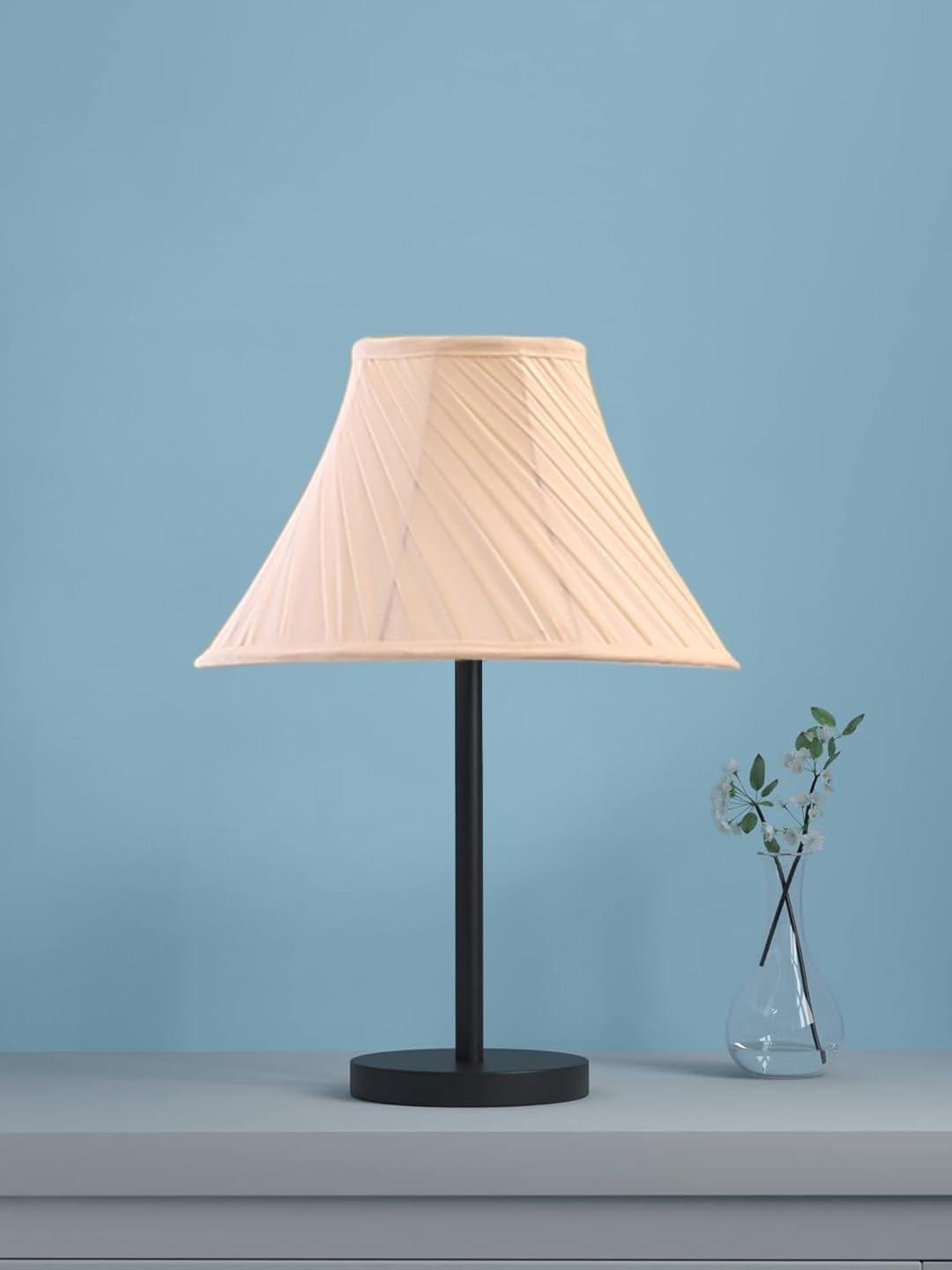 Black Night Table Lamp for Bedroom | Elegant Bedside Lamp with Warm LED Light & Stylish Design - Model VD42
