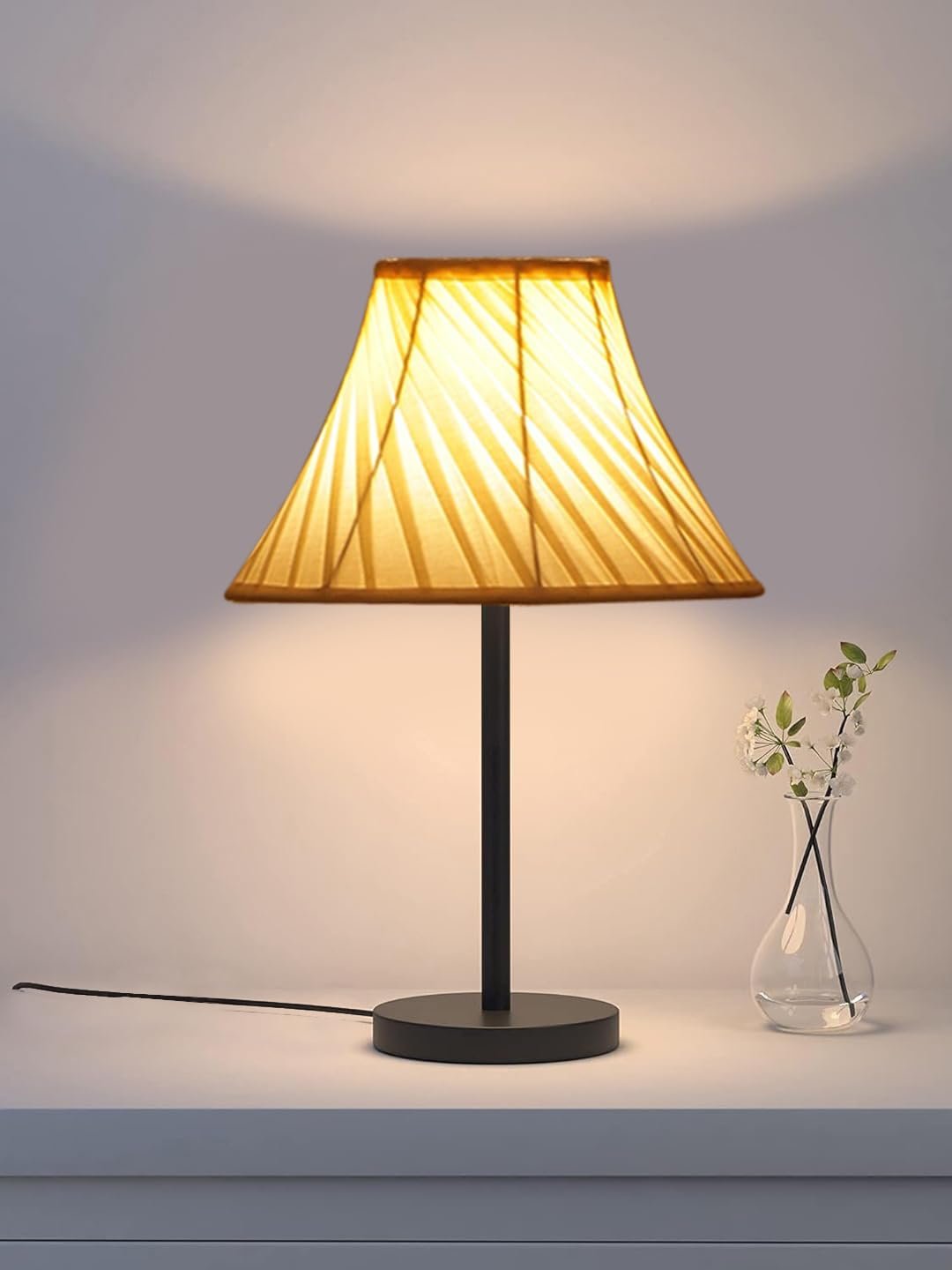 Black Night Table Lamp for Bedroom | Elegant Bedside Lamp with Warm LED Light & Stylish Design - Model VD42