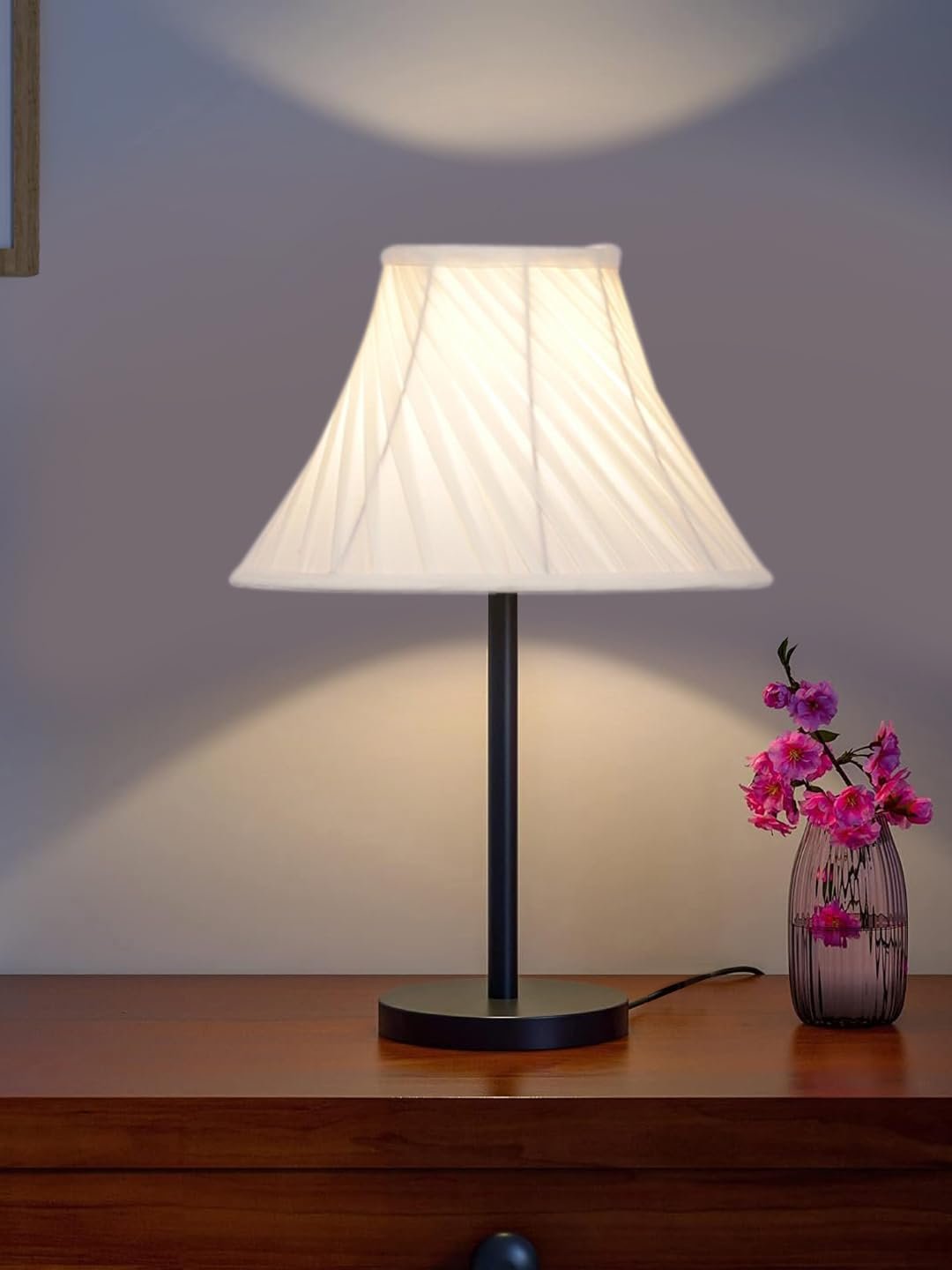Black Night Table Lamp for Bedroom | Elegant Bedside Lamp with Warm LED Light & Stylish Design - Model VD42