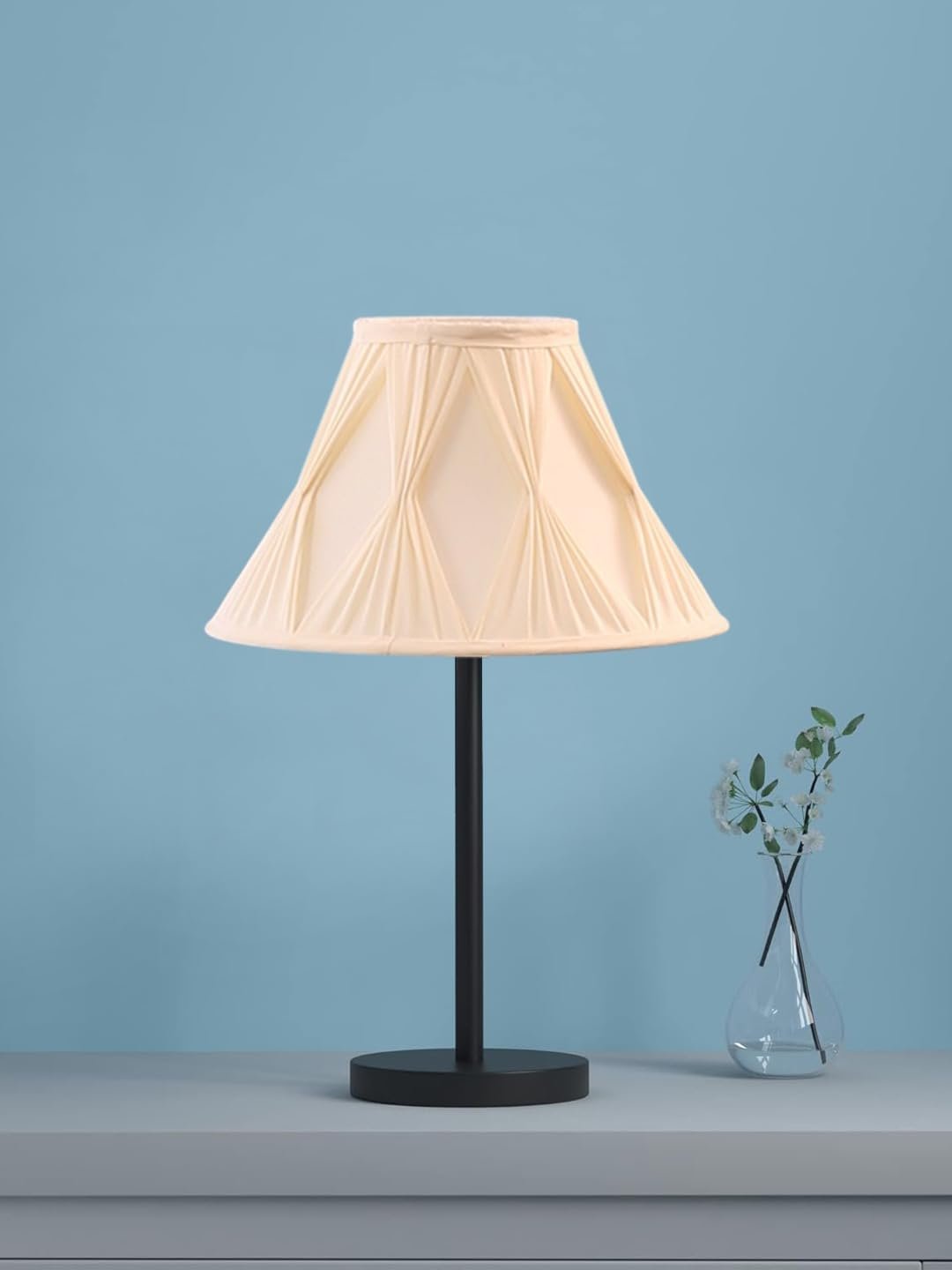 Black Night Table Lamp for Bedroom | Elegant Bedside Lamp with Warm LED Light & Stylish Design - Model VD43