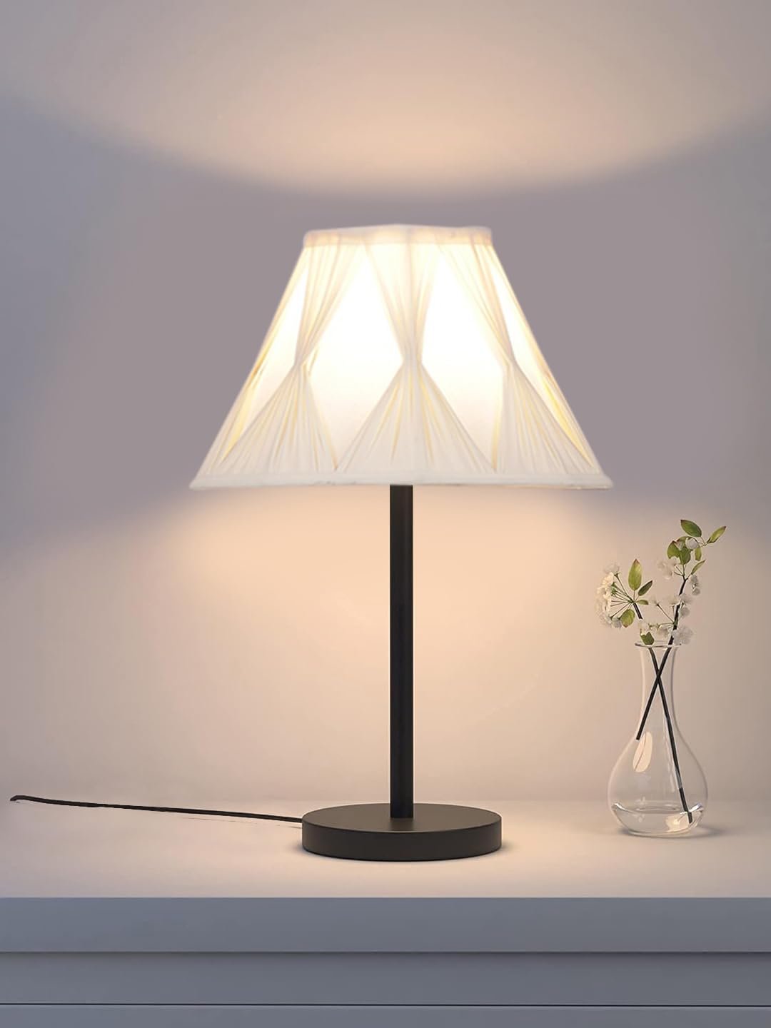 Black Night Table Lamp for Bedroom | Elegant Bedside Lamp with Warm LED Light & Stylish Design - Model VD43