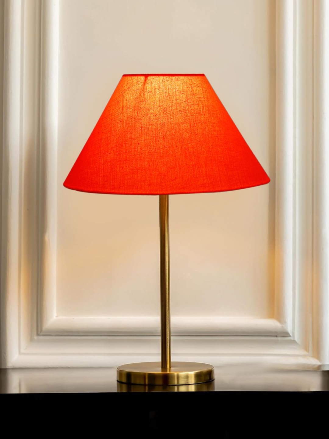 Gold Night Table Lamp for Bedroom | Elegant Bedside Lamp with Warm LED Light & Stylish Design - Model VE26