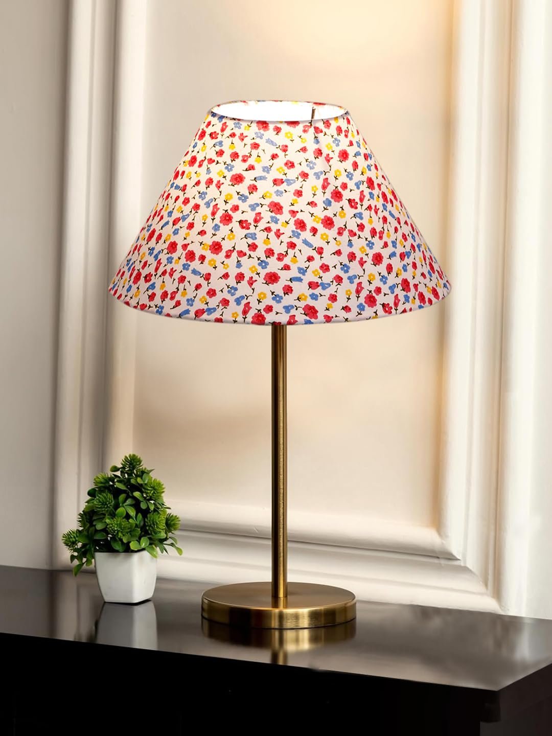 Gold Night Table Lamp for Bedroom | Elegant Bedside Lamp with Warm LED Light & Stylish Design - Model VE36