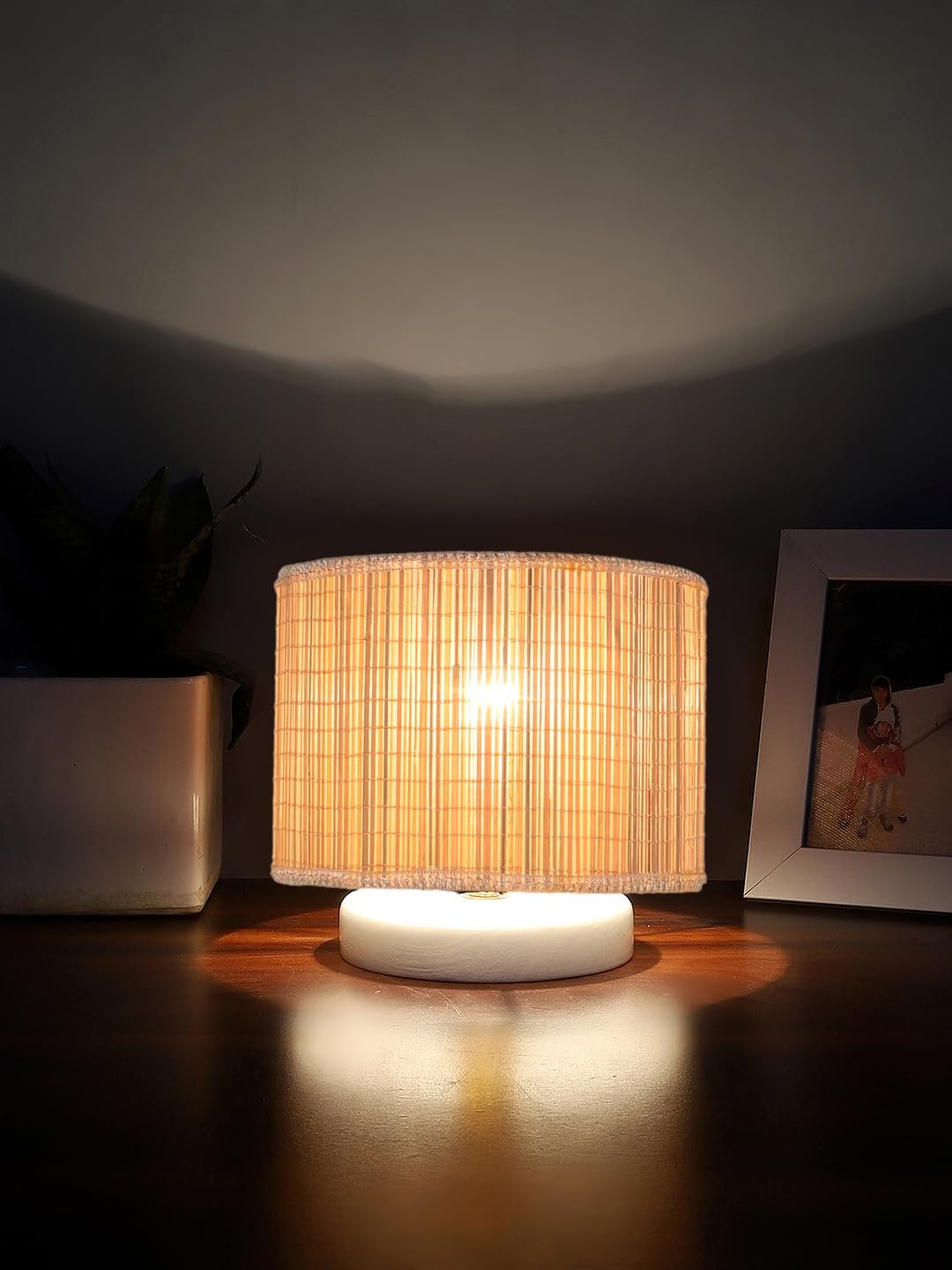 Beige Jute Table lamp with White Wood Base -40