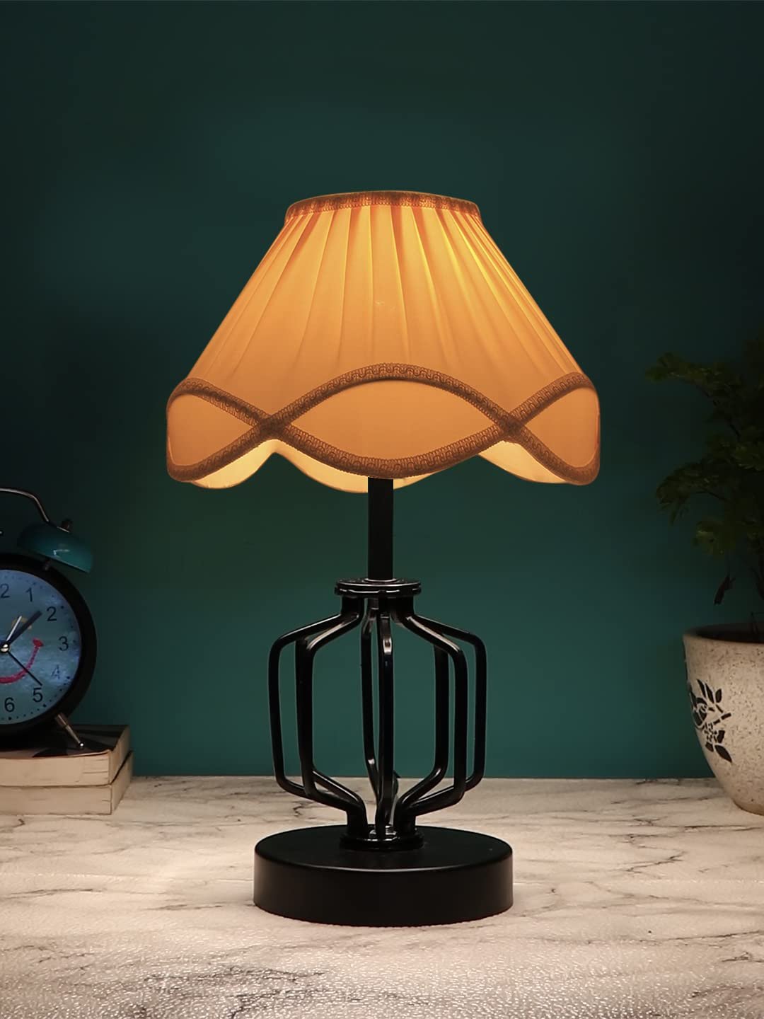 Vintage Off-White Shade Table lamp with Iron Base (135)