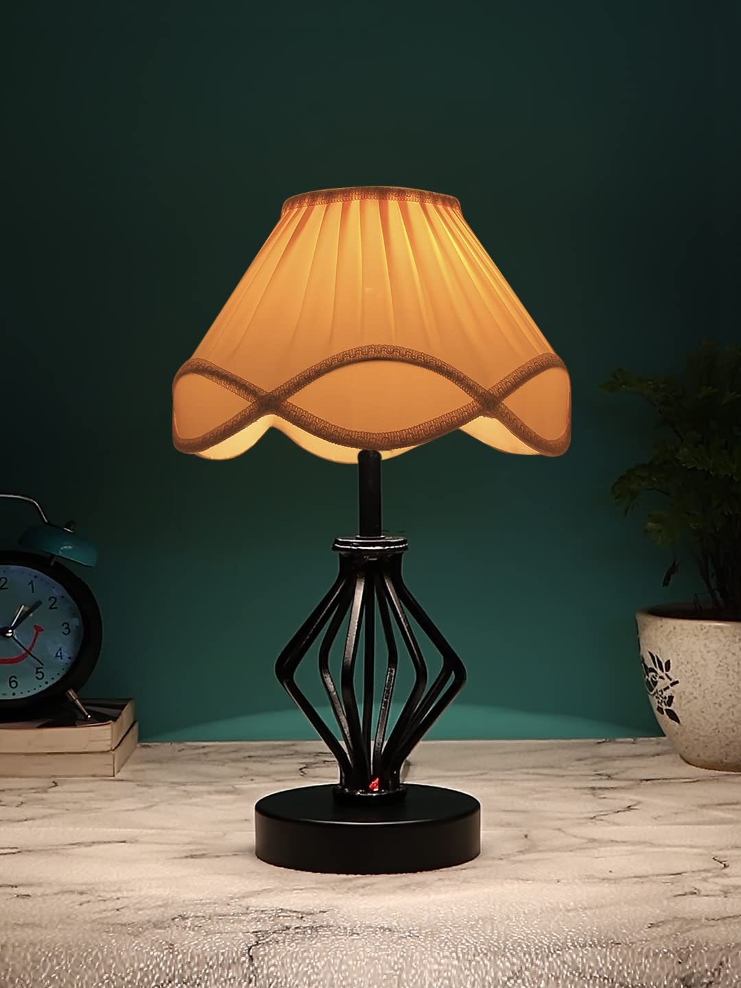 Vintage Off-White Shade Table lamp with Iron Base (169)