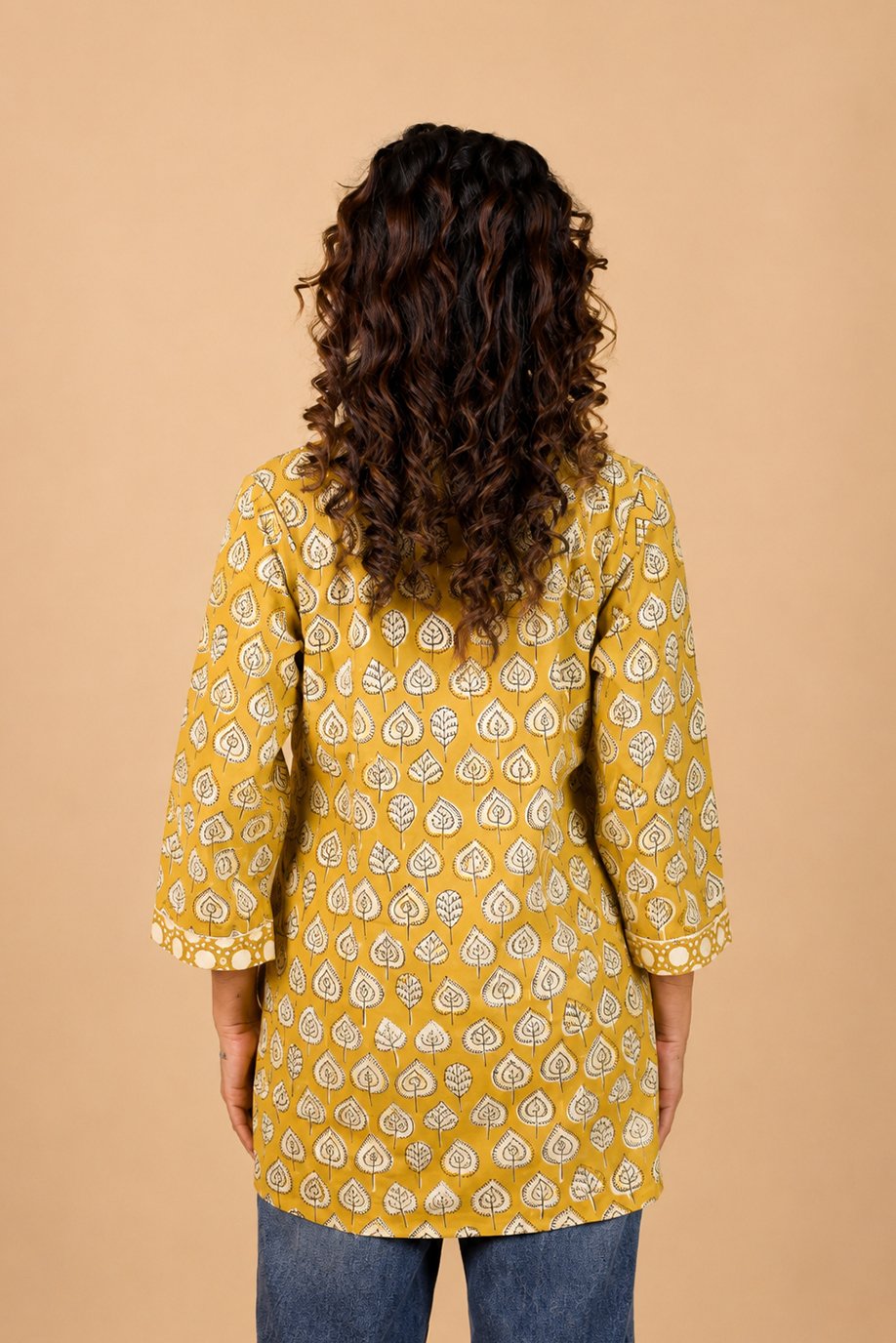 AIRA KURTI WITH FRONT NECK SLIT-DUAL PRINT