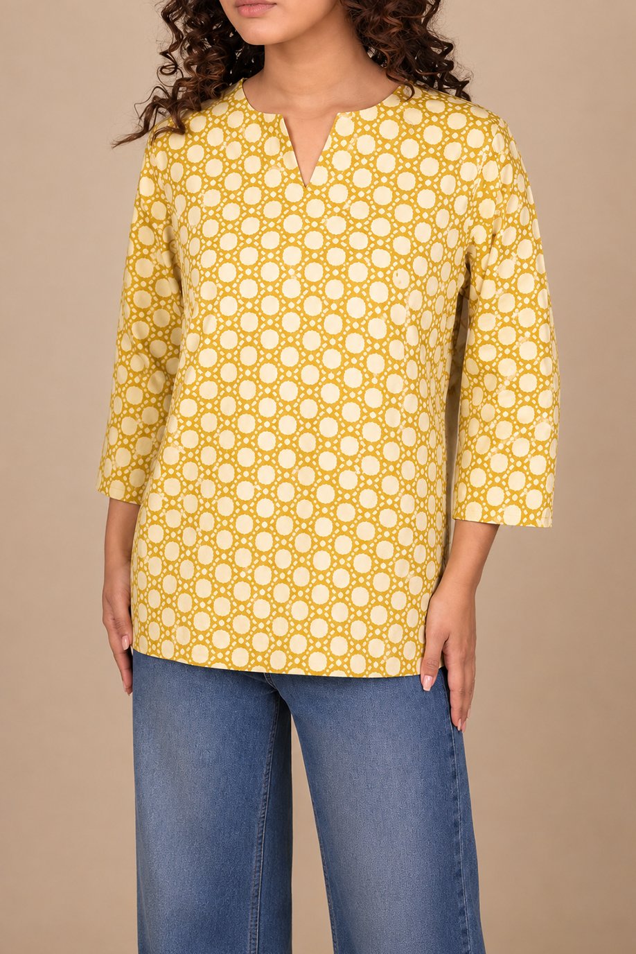 AIRA KURTI WITH FRONT NECK SLIT-POLKA