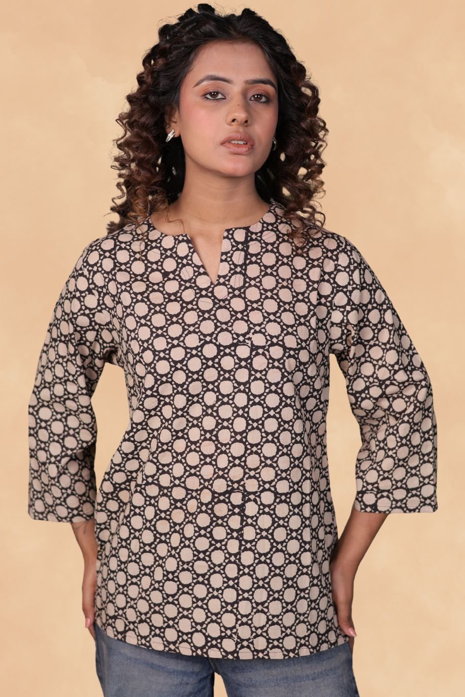 AIRA KURTI WITH FRONT NECK SLIT-POLKA
