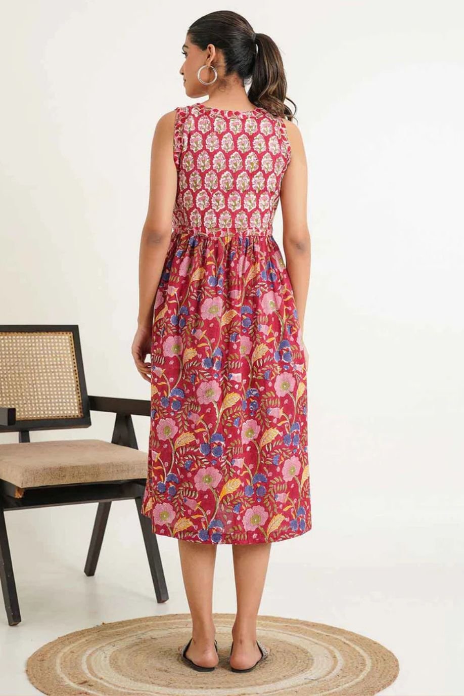 LATA PRINTED DRESS-WITHOUT SLEEVES WITH WAIST GATHERS