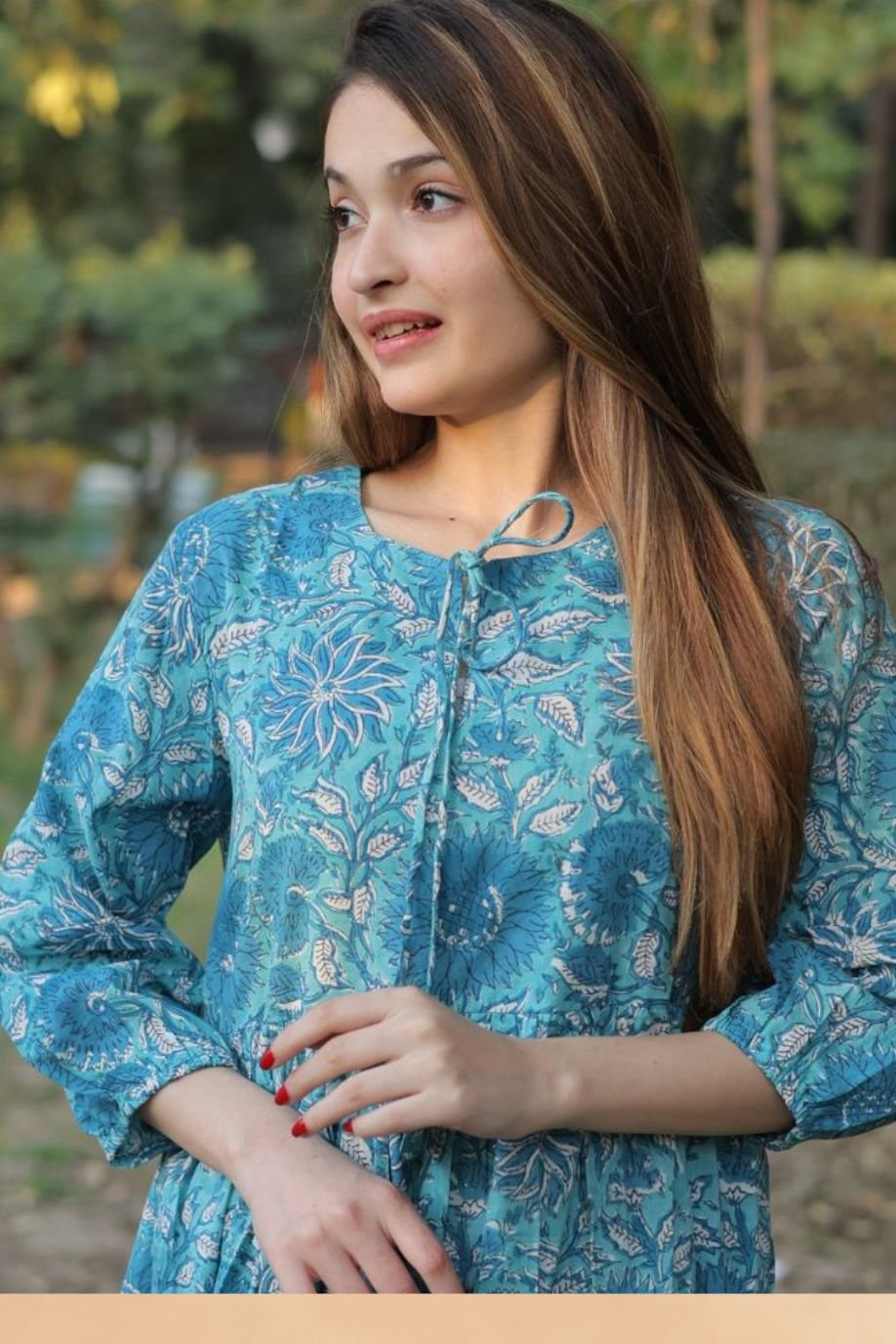 RIYA DRESS-FLOWY DRESS WITH NECK STRING