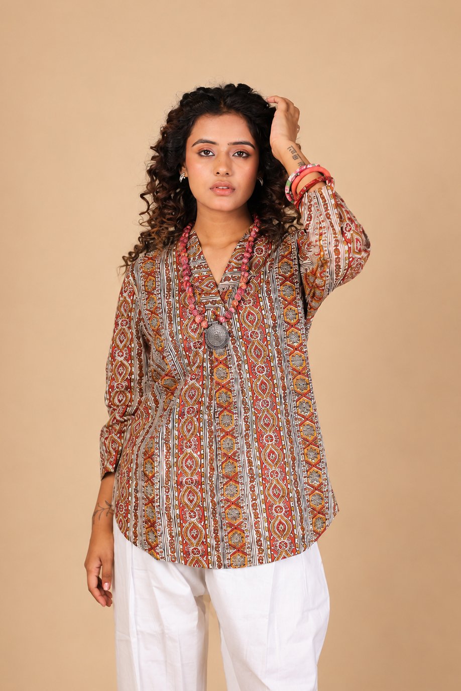 AABHA TUNIC WITH FRONT PLEATS & V NECK