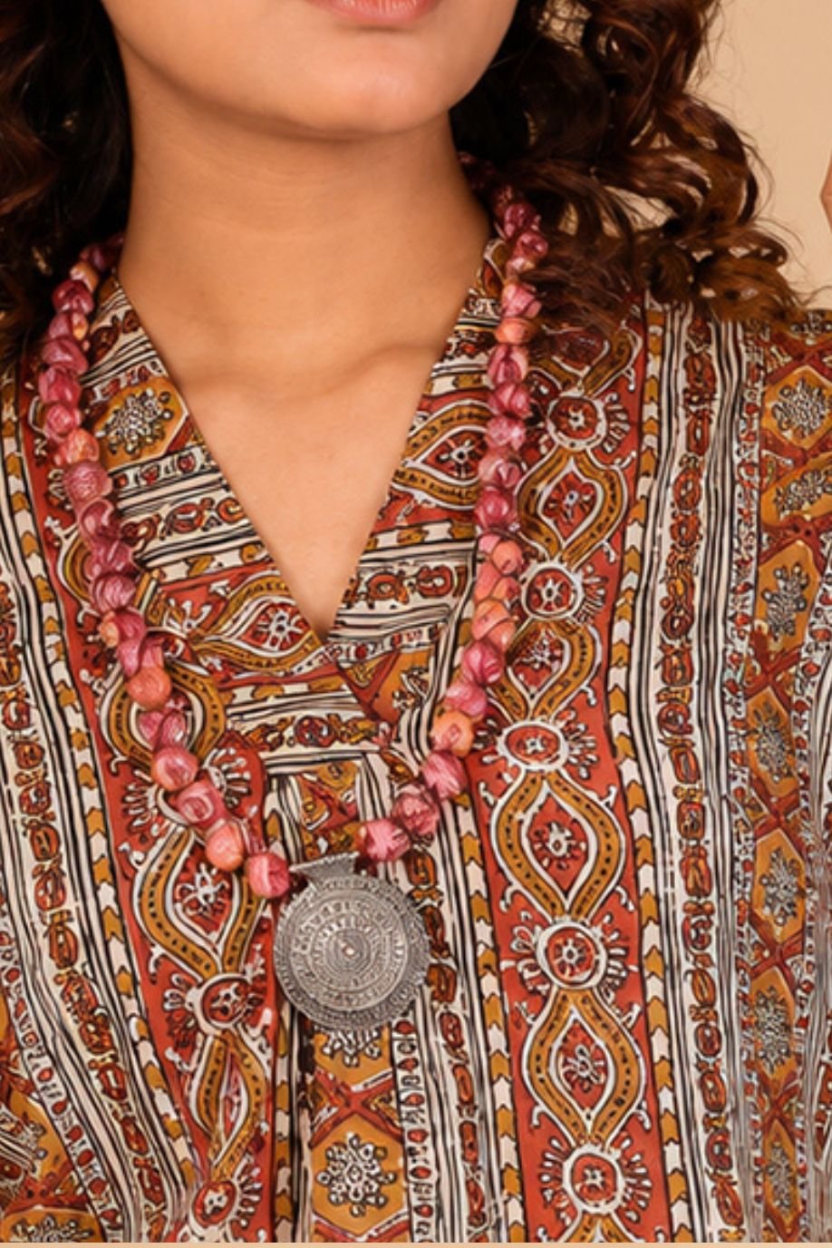AABHA TUNIC WITH FRONT PLEATS & V NECK